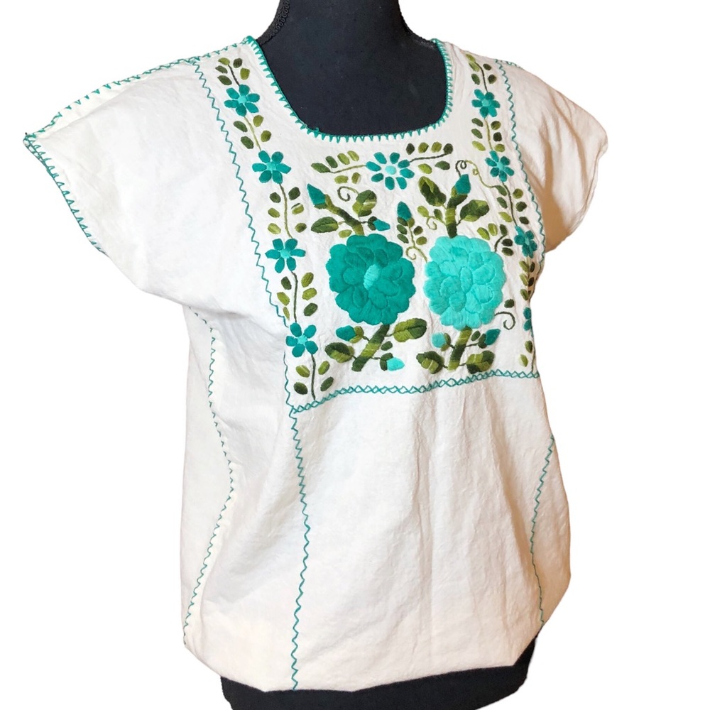 Vintage Hand Made floral embroidered Square-cut cotton top